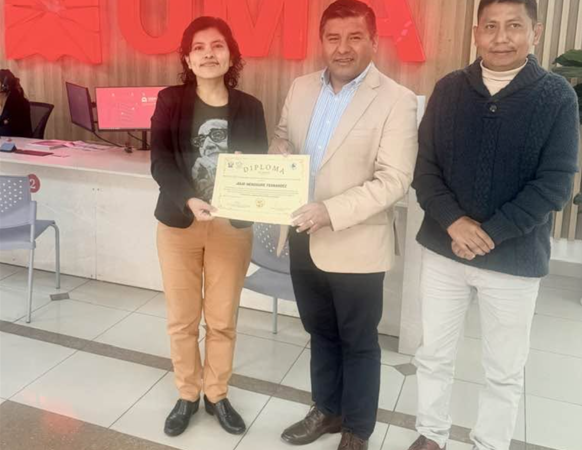 Reconocimiento al liderazgo en enfermería en el marco del Día de la Enfermería Peruana